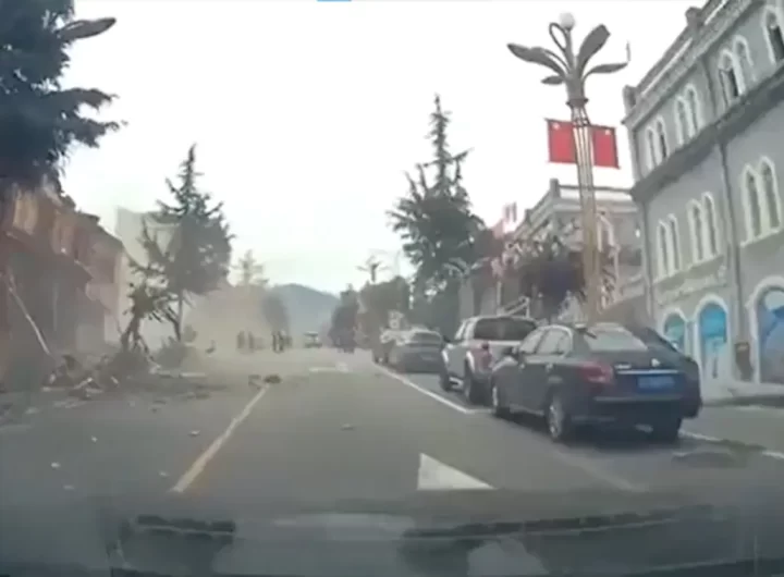 Video Shows The Moment Earthquake Hit China's Sichuan