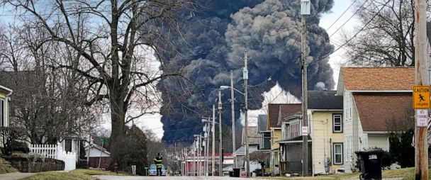 US Residents Near Toxic Train Derailment In Ohio Urged Not To Drink Water